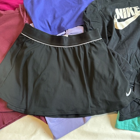 Activewear Nike and More Bundle - Picture 4 of 16